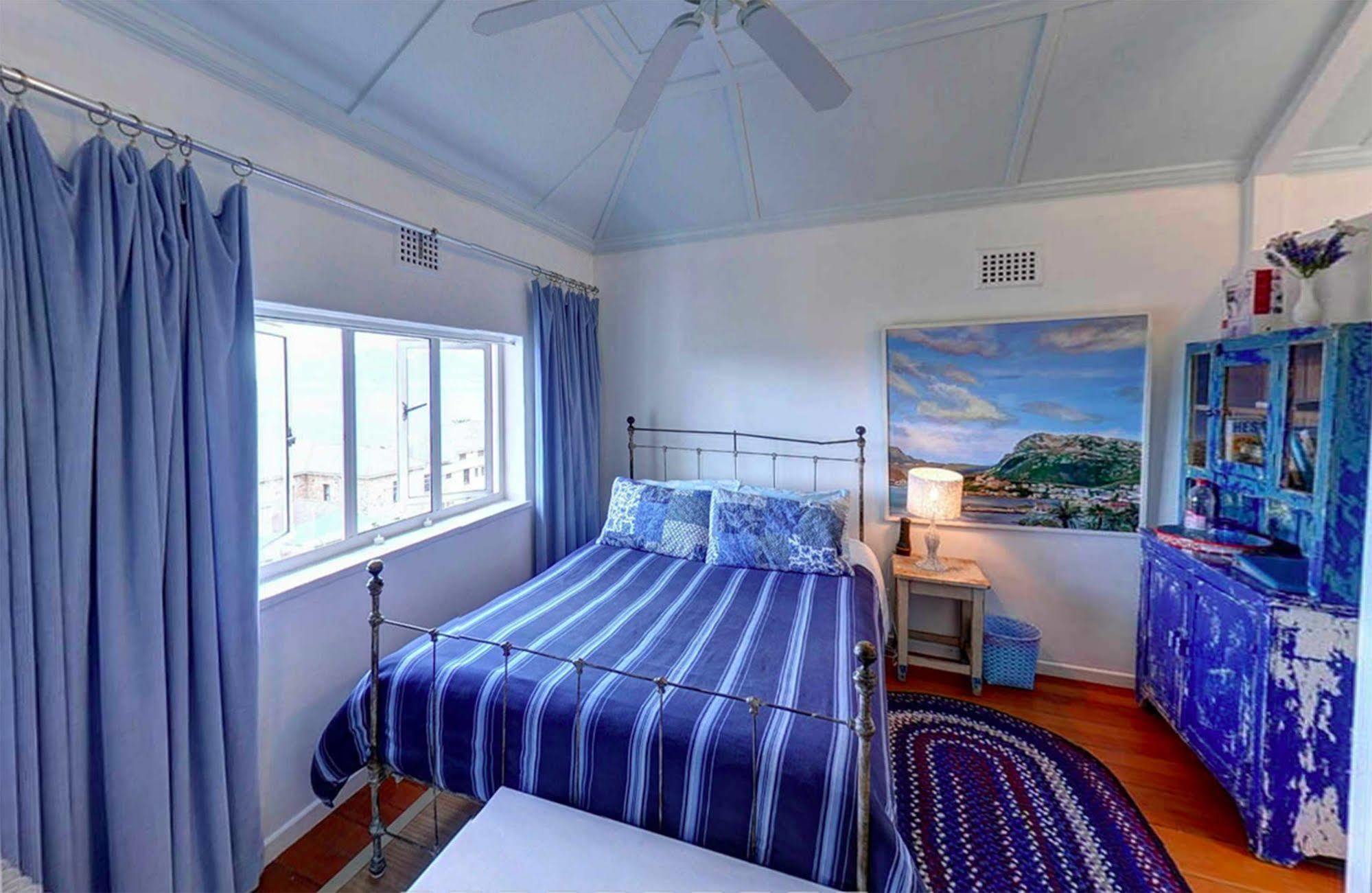 Blue On Blue Bed And Breakfast St James Dış mekan fotoğraf