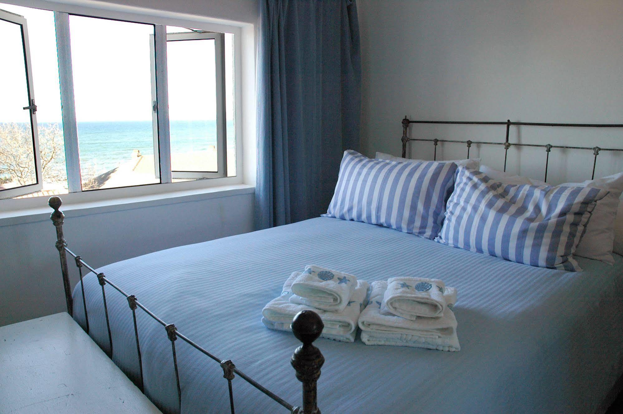 Blue On Blue Bed And Breakfast St James Dış mekan fotoğraf